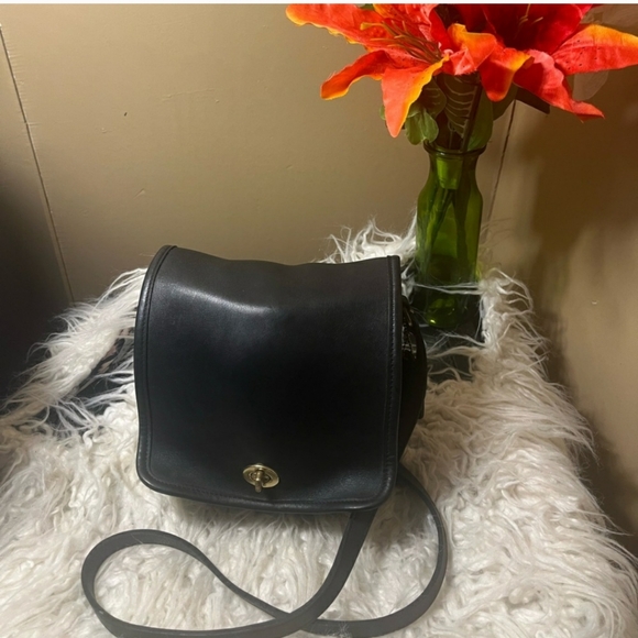 Vintage small Coach Black Legacy Small Flap bag coach bag - Picture 1 of 11